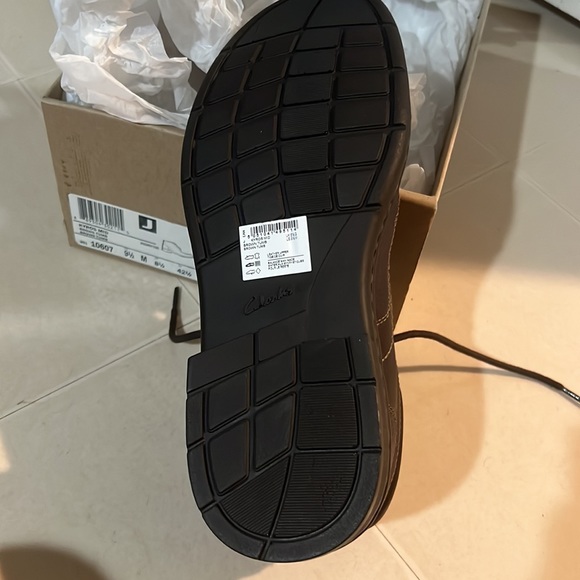 Clarks boots full grain new with box - Picture 3 of 7